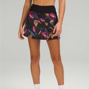 Lululemon Women's 8 Pace Revival Mid-Rise Skirt  Veiled Floral